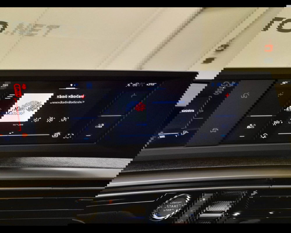 Peugeot 5008 nuova a Alessandria (17)