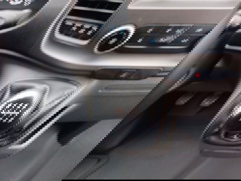 Ford Transit Custom Furgone usata a Milano (13)