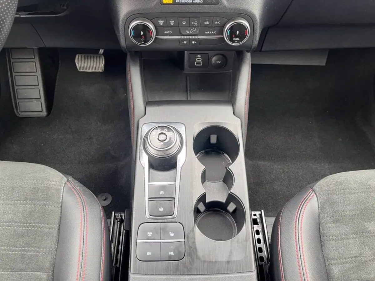 Ford Kuga usata a Milano (15)