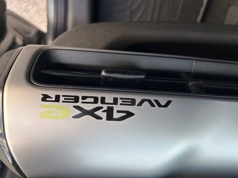 Jeep Avenger usata a Potenza (18)