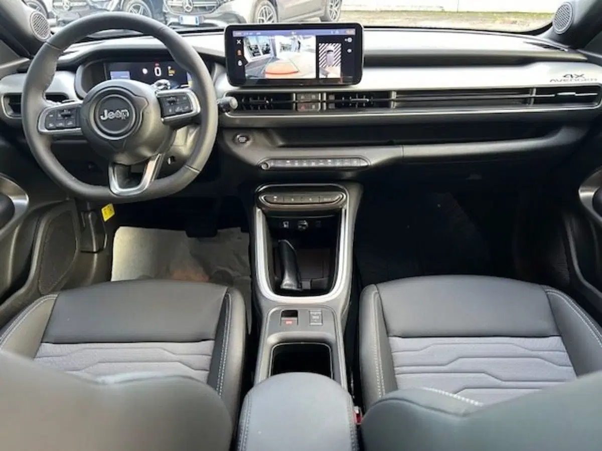 Jeep Avenger usata a Potenza (6)