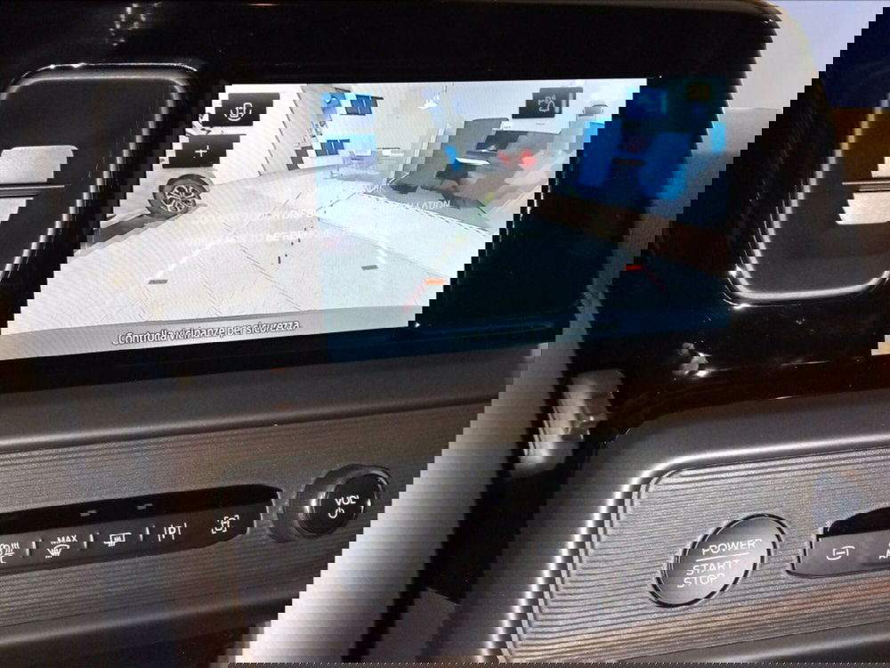 Ford Tourneo Courier nuova a Milano (12)