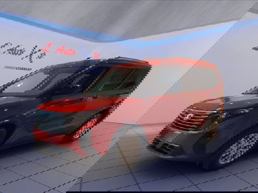 Ford Tourneo Courier nuova a Milano (2)