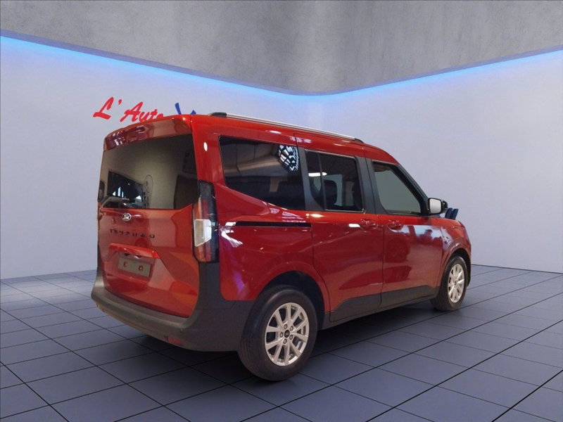 Ford Tourneo Courier nuova a Milano (9)