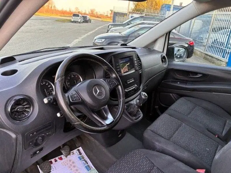 Mercedes-Benz Vito usata a Milano (8)