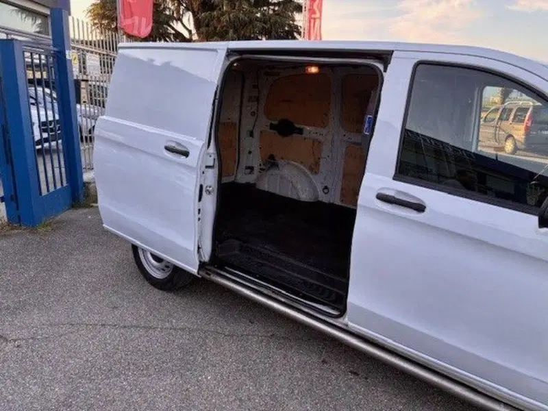 Mercedes-Benz Vito usata a Milano (10)