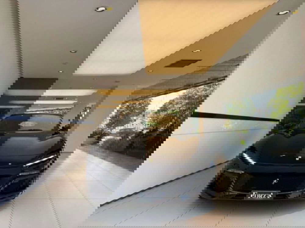 Ferrari Purosangue nuova a Torino (2)