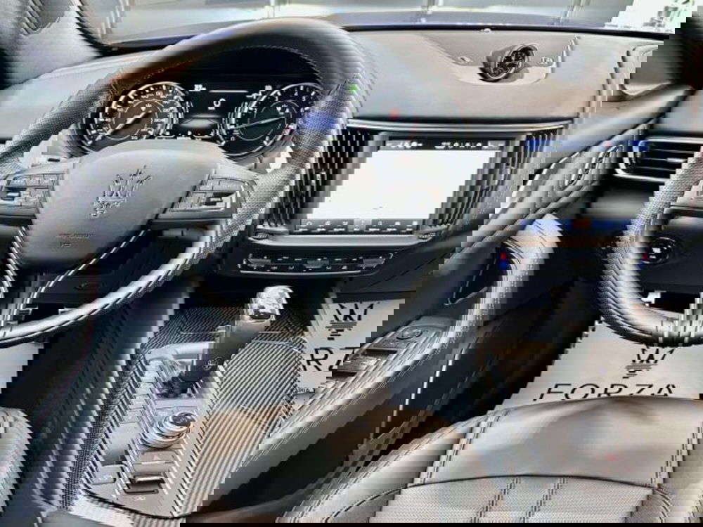 Maserati Levante usata a Torino (14)