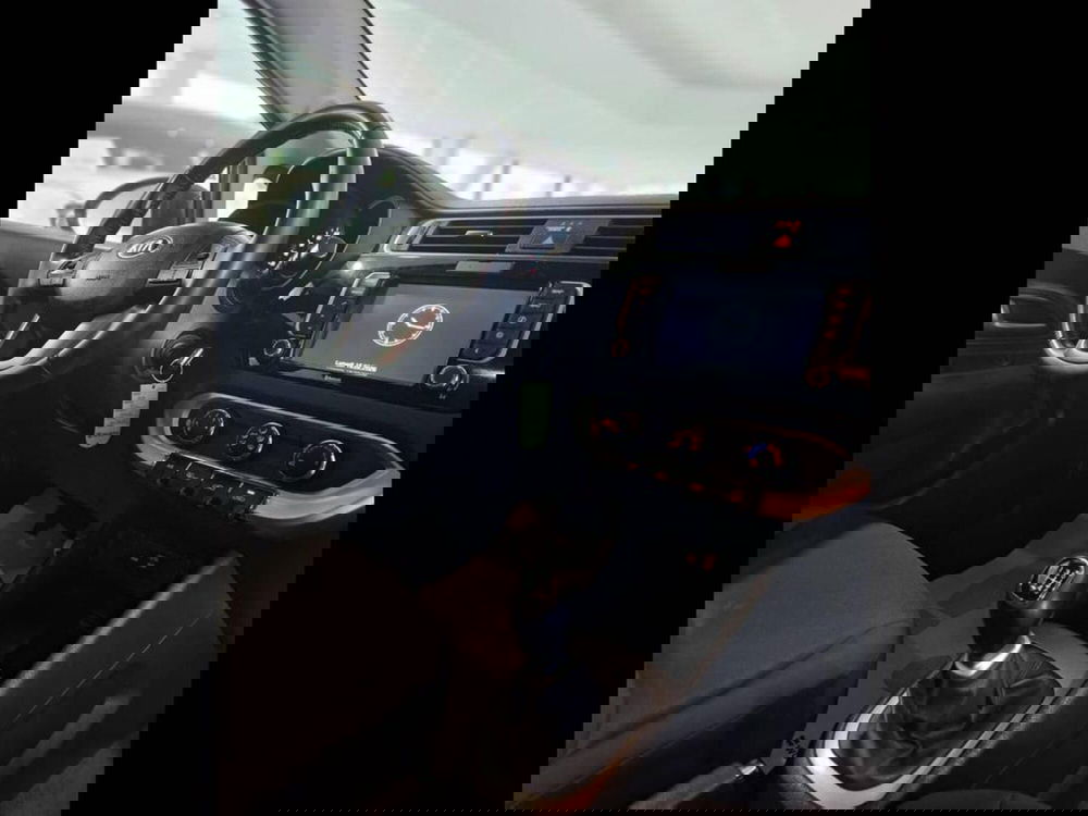 Kia Rio usata a Torino (10)