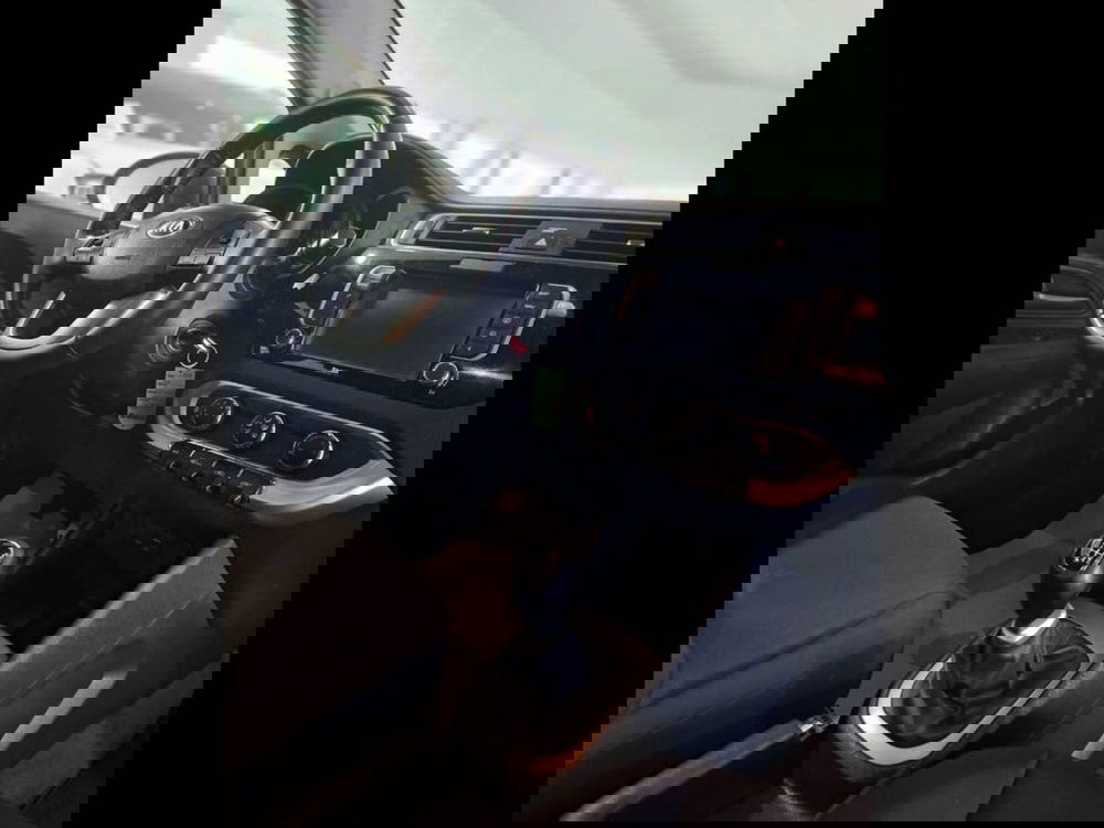 Kia Rio usata a Torino (11)