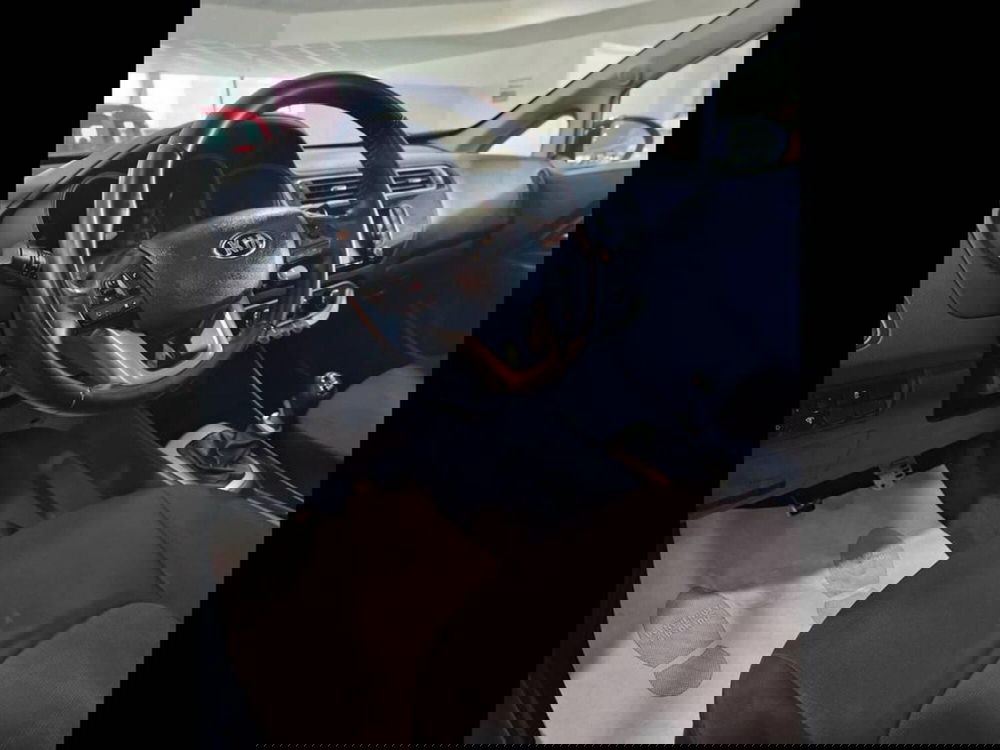 Kia Rio usata a Torino (13)