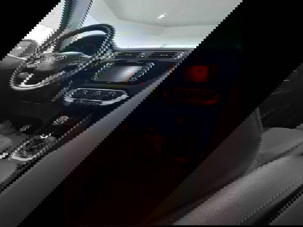Kia Rio usata a Torino (14)