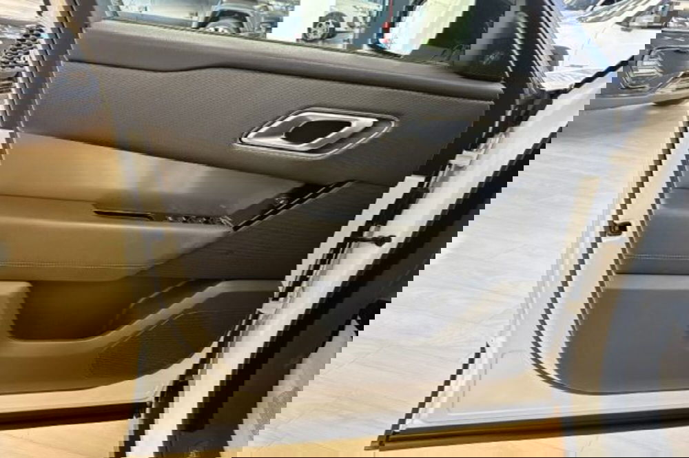 Land Rover Range Rover Velar usata a Latina (12)