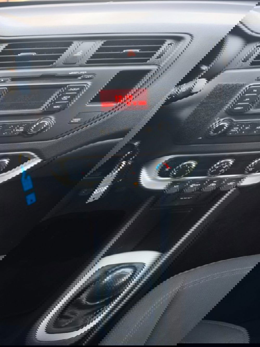 Kia Rio usata a Firenze (9)