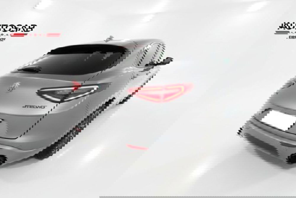 Alfa Romeo Stelvio usata a Firenze (7)