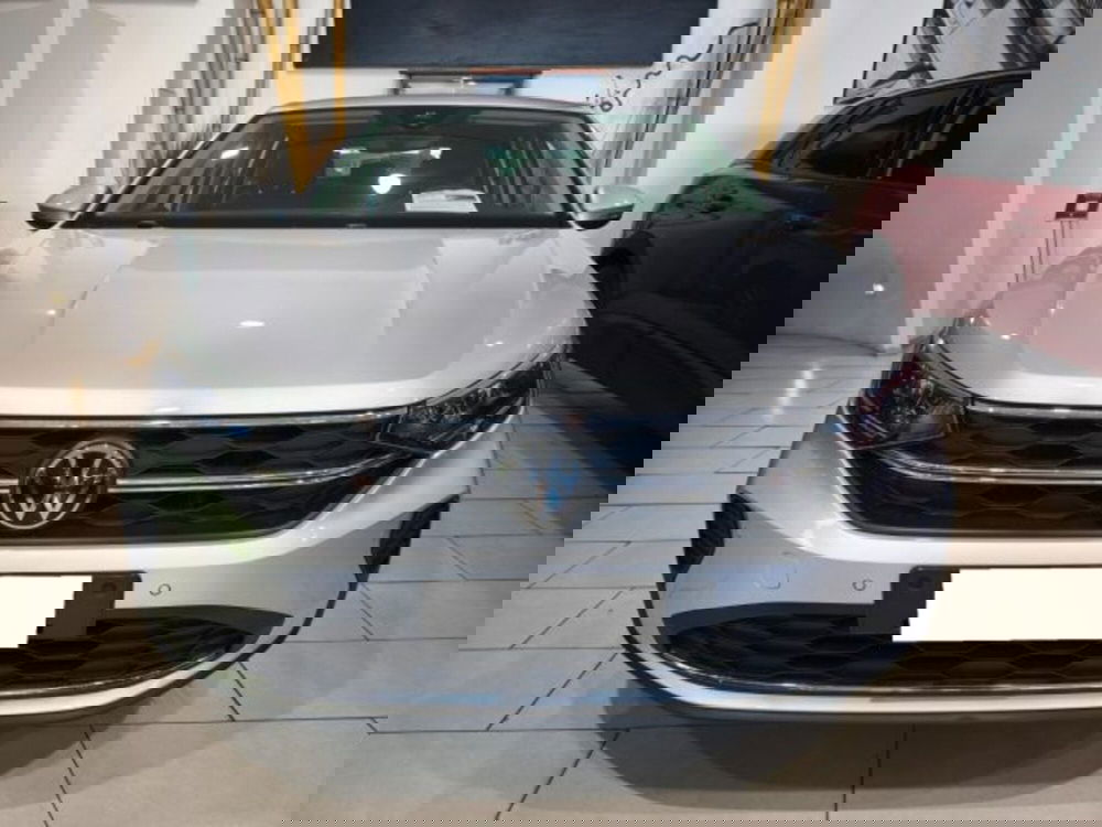 Volkswagen Taigo usata a Firenze (2)