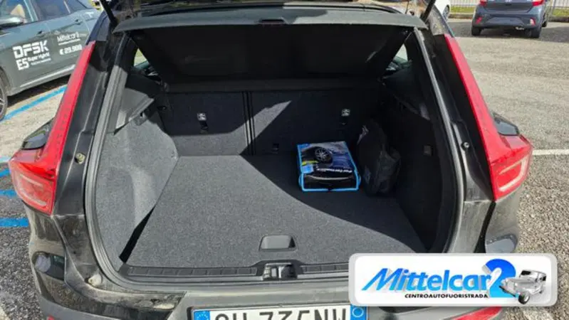 Volvo XC40 usata a Udine (12)