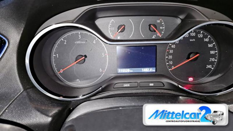 Opel Grandland X usata a Udine (9)