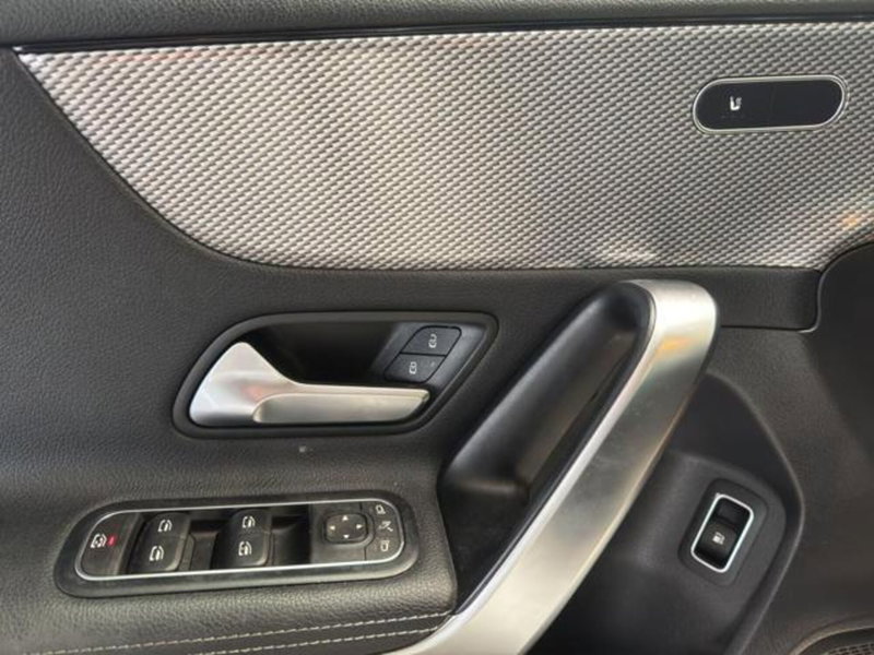 Mercedes-Benz Classe A usata a Milano (12)