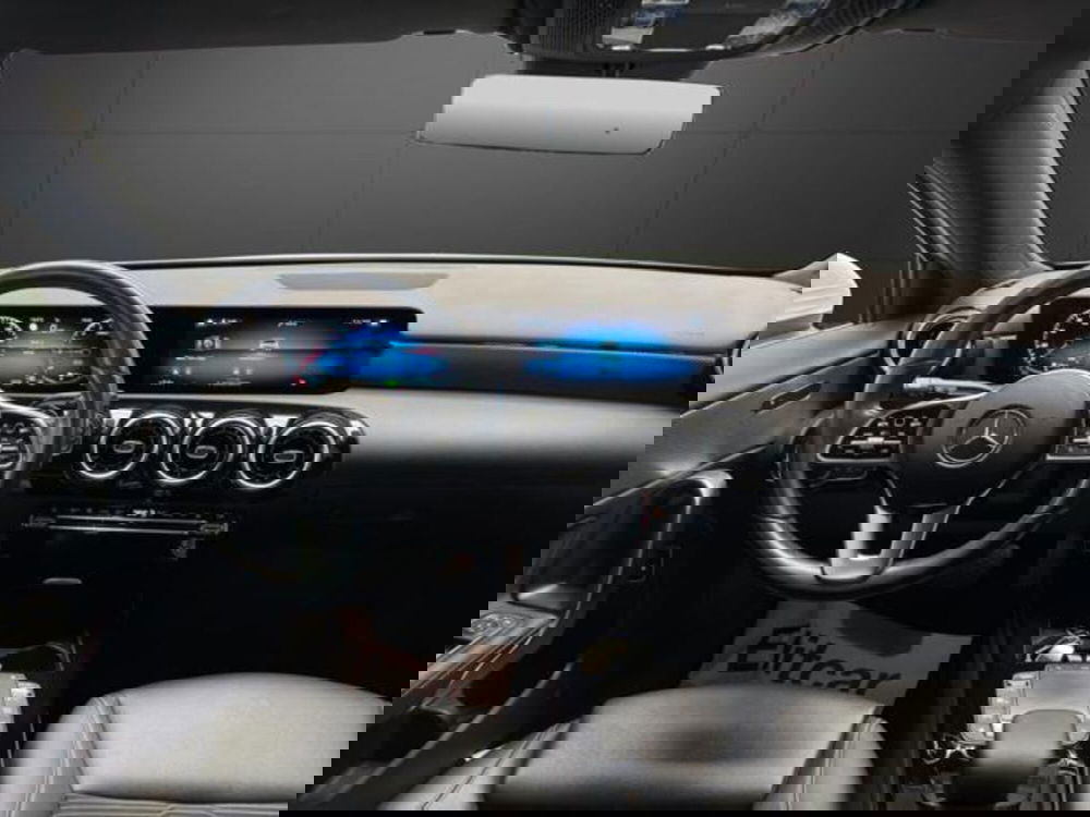 Mercedes-Benz Classe A usata a Milano (9)