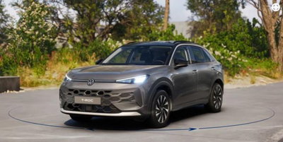 Volkswagen T-Roc 1.5 etsi Life 115cv dsg nuova a Magenta