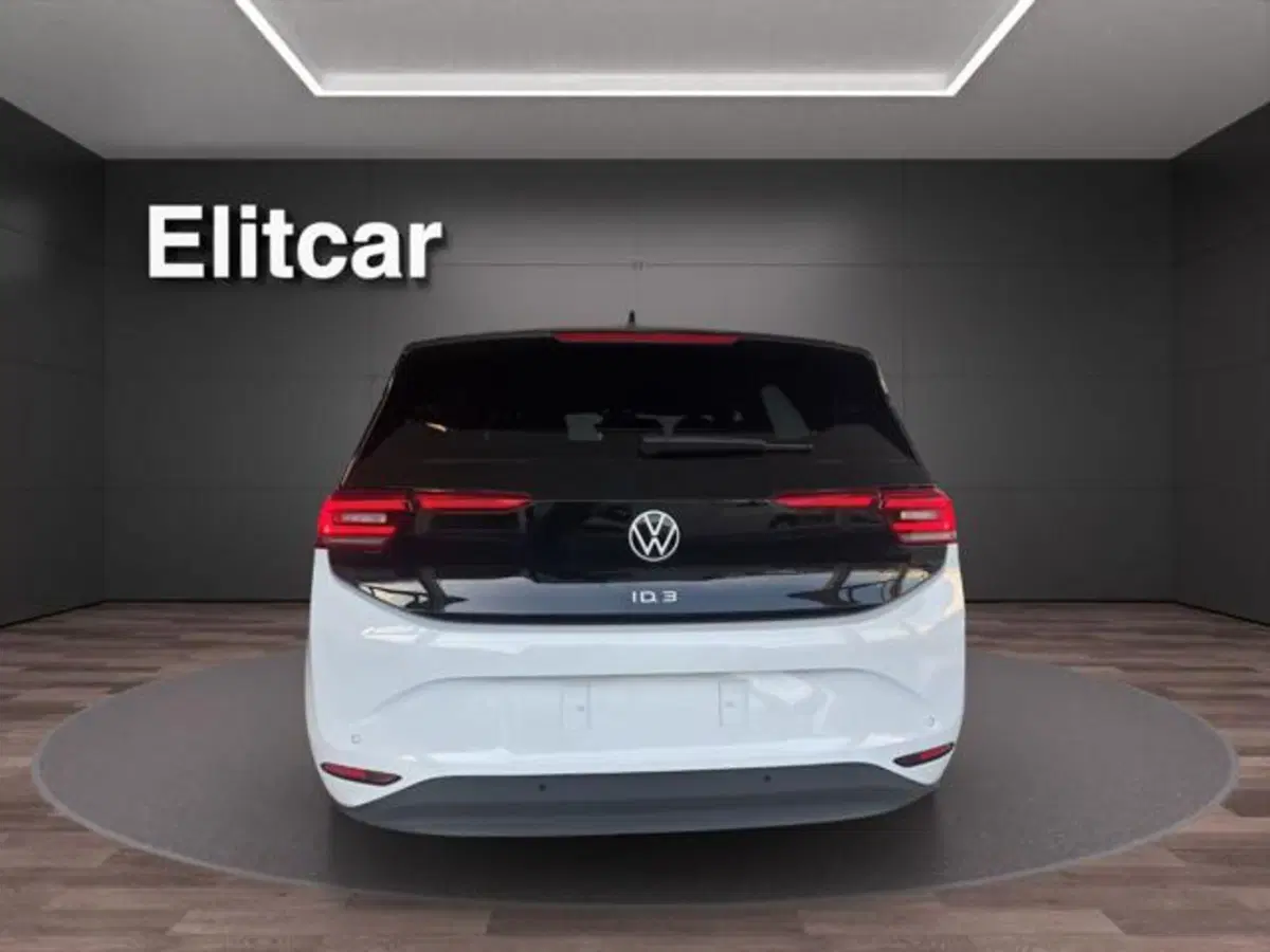 Volkswagen ID.3 nuova a Milano (5)