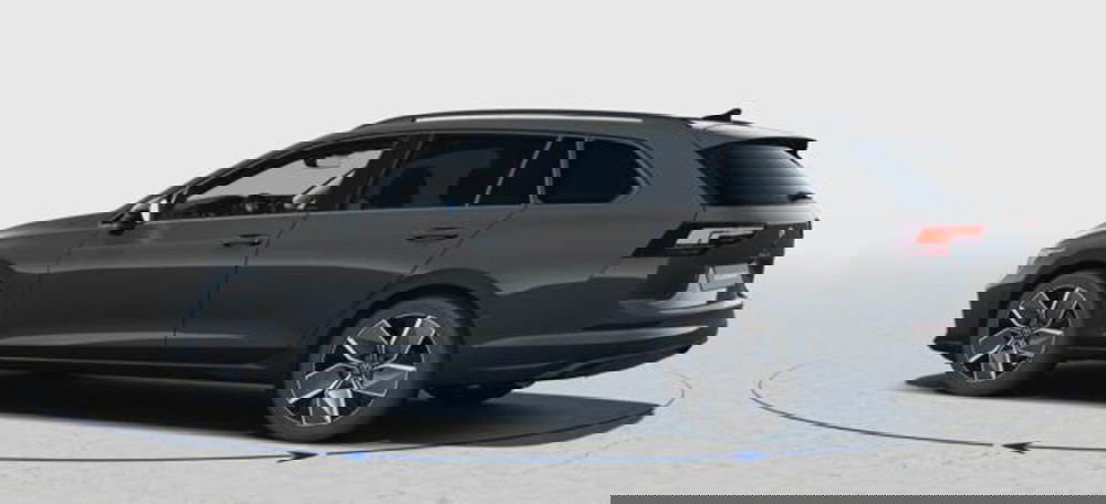 Volkswagen Golf Variant nuova a Milano (3)