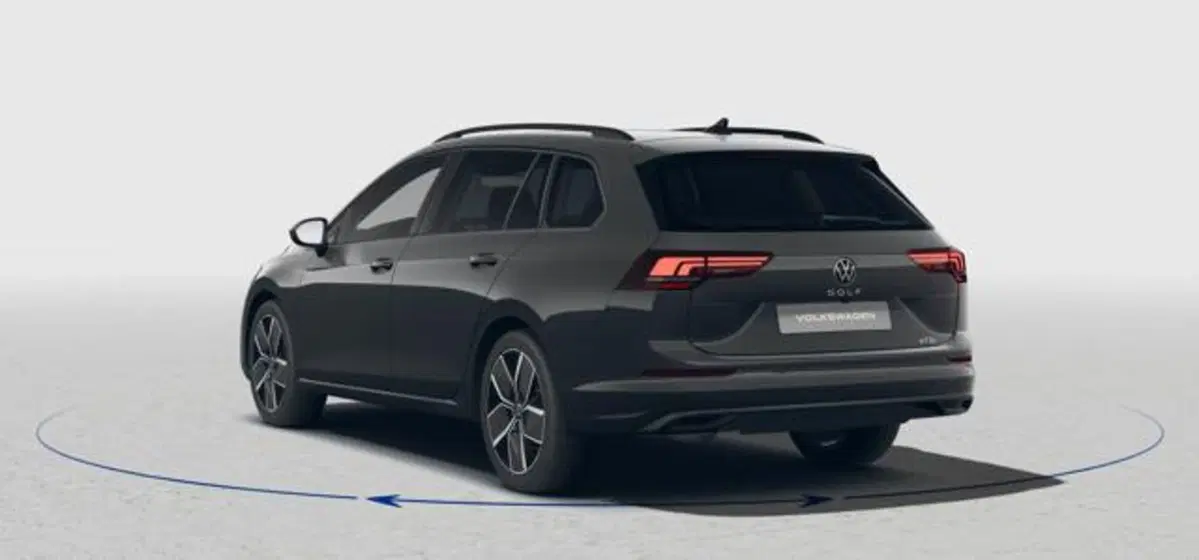 Volkswagen Golf Variant nuova a Milano (4)