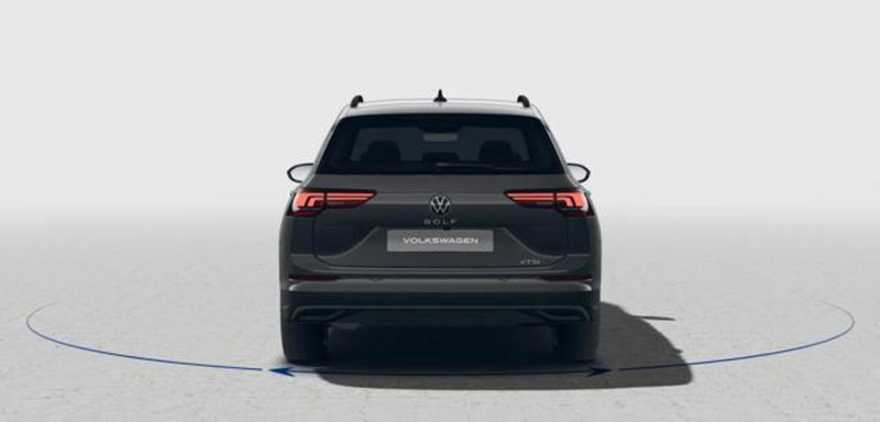 Volkswagen Golf Variant nuova a Milano (5)