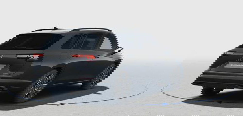 Volkswagen Golf Variant nuova a Milano (6)