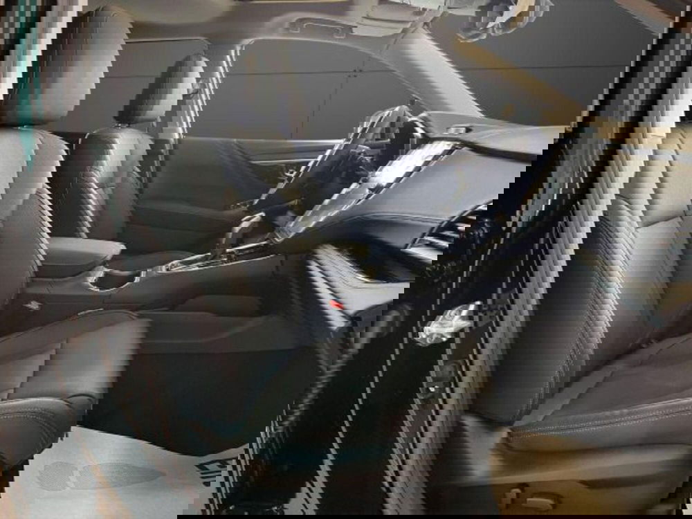 Subaru Outback nuova a Novara (9)