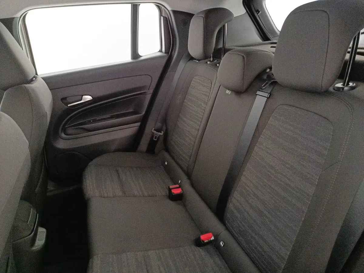 Jeep Avenger nuova a Treviso (11)