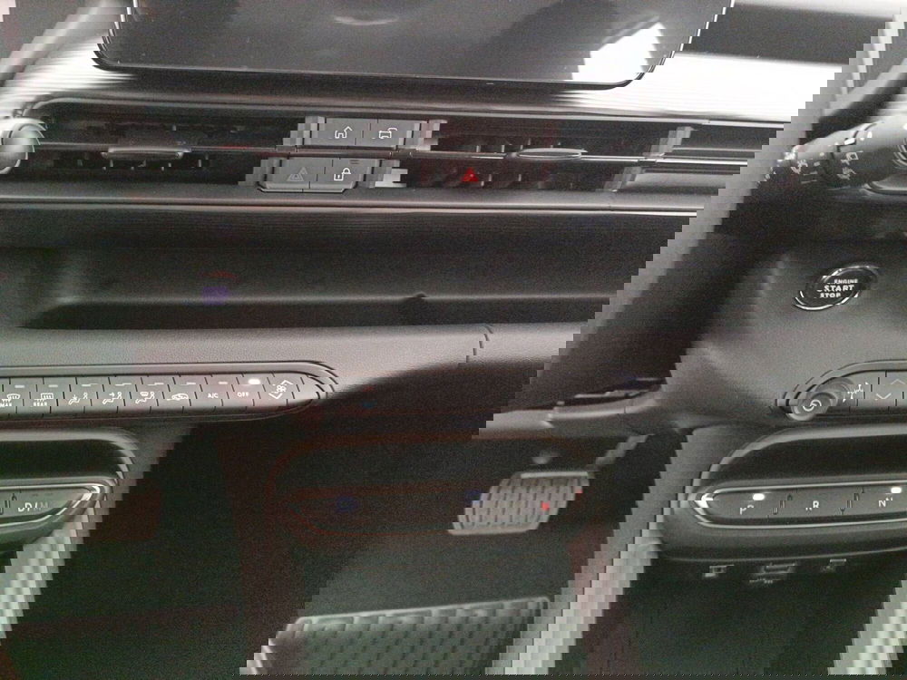 Jeep Avenger nuova a Treviso (15)