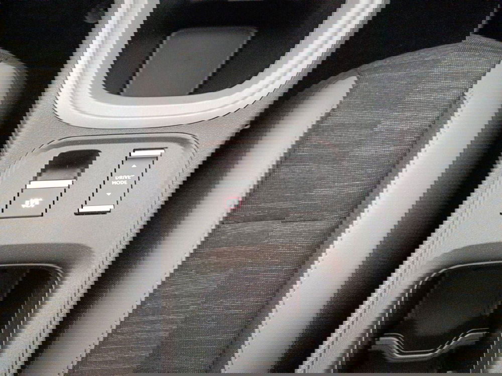 Jeep Avenger nuova a Treviso (16)