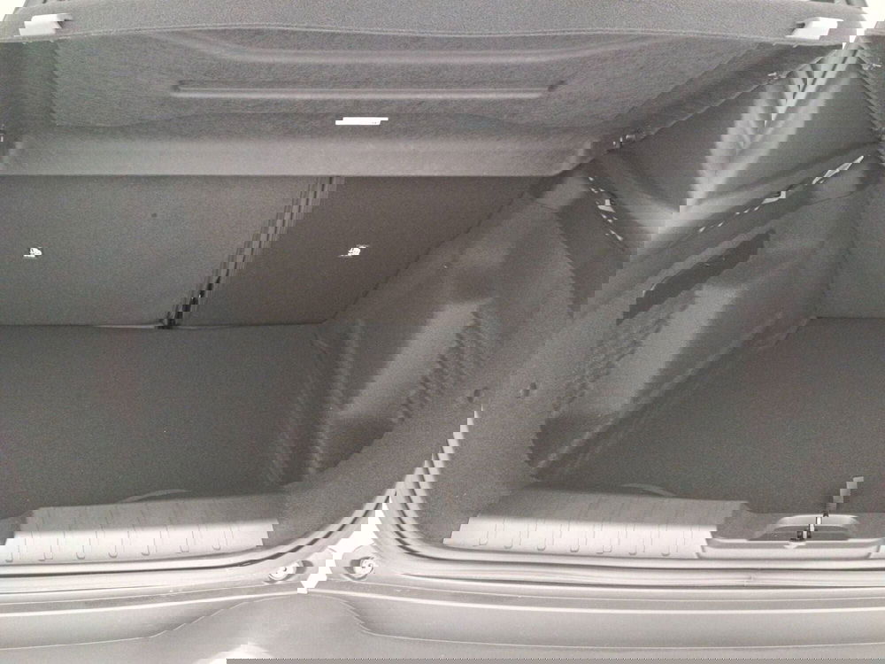 Jeep Avenger nuova a Treviso (17)