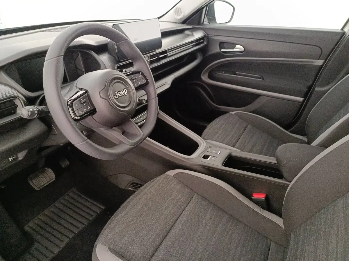 Jeep Avenger nuova a Treviso (9)