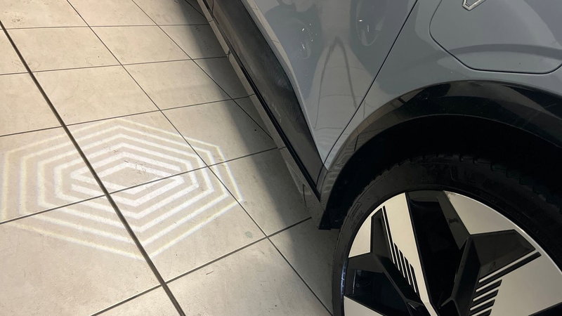 Renault Megane E-Tech Electric usata a Parma (19)