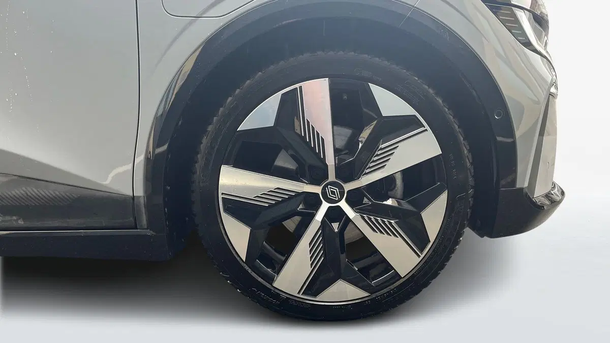 Renault Megane E-Tech Electric usata a Parma (5)