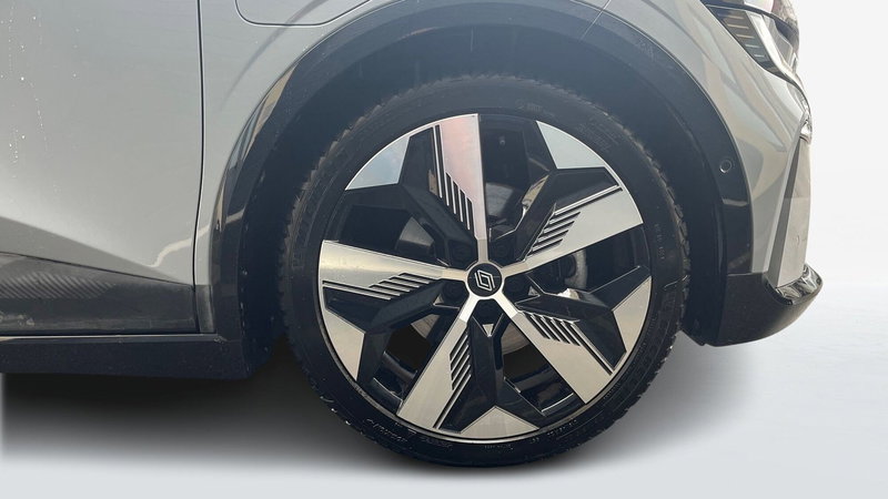 Renault Megane E-Tech Electric usata a Parma (5)