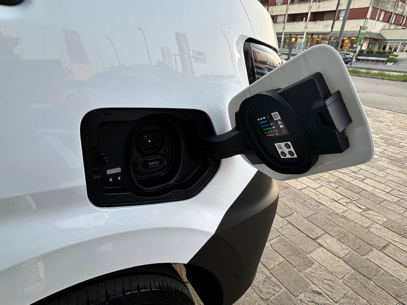 Renault Master E-Tech Electric Furgone nuova a Treviso (2)