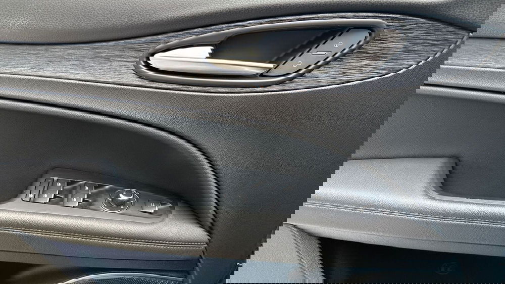 Alfa Romeo Stelvio usata a Treviso (18)