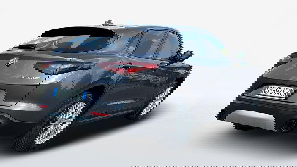 Alfa Romeo Stelvio usata a Treviso (3)