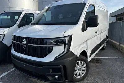 Renault Master Furgone T33 2.0 blue dci 150cv L3H2 eag9 nuova a Conegliano