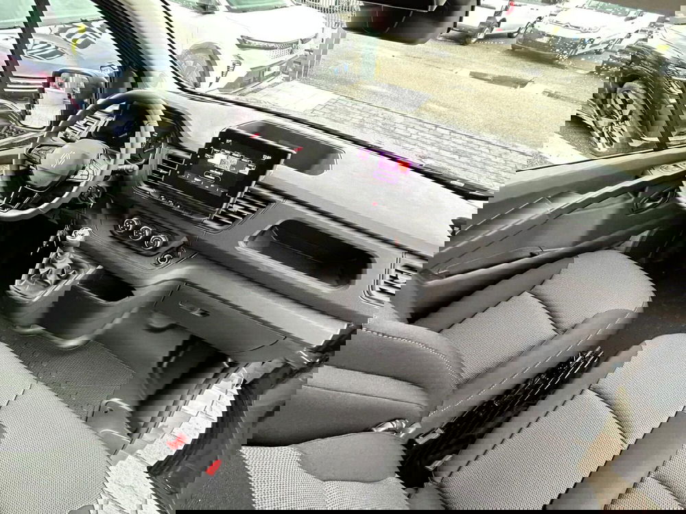 Renault Trafic Furgone nuova a Treviso (9)