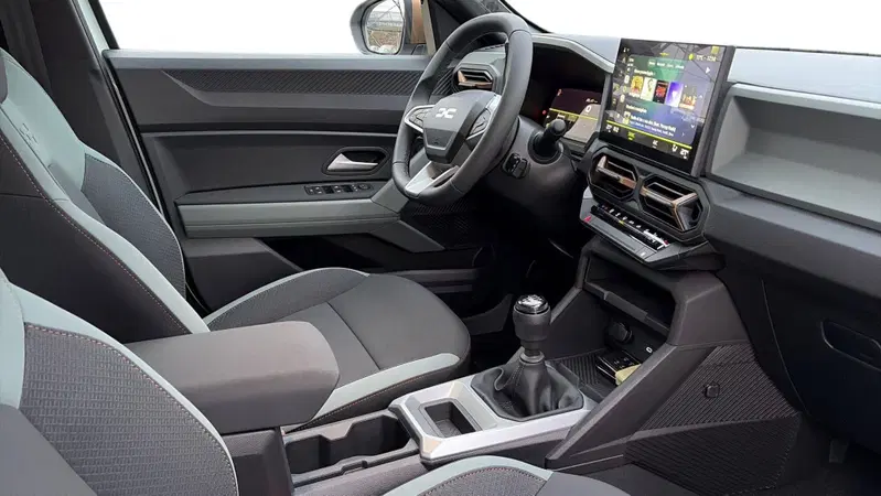 Dacia Bigster nuova a Treviso (10)