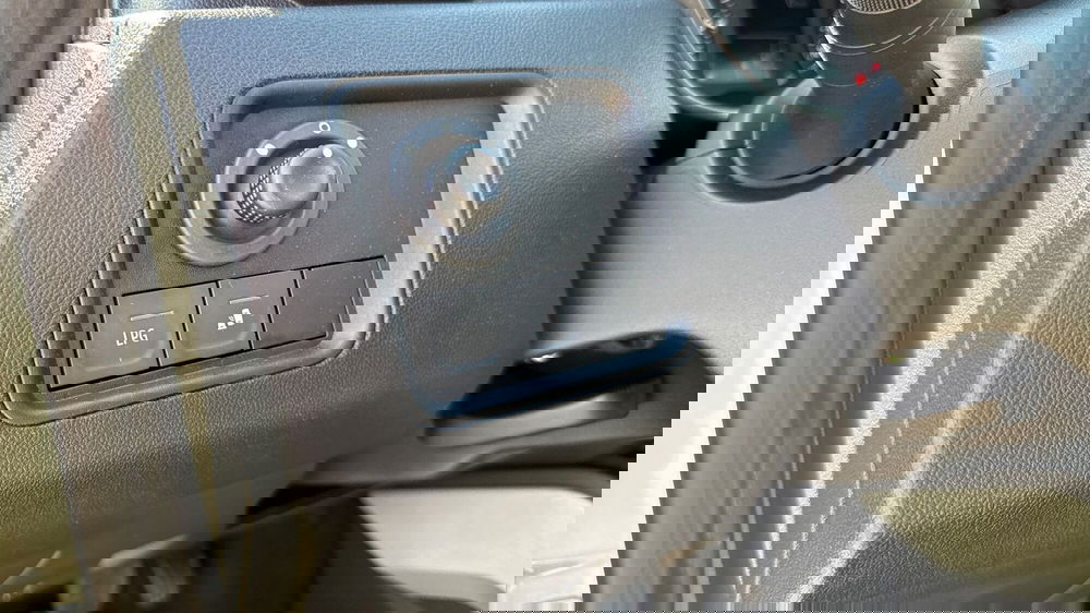 Dacia Duster usata a Treviso (16)