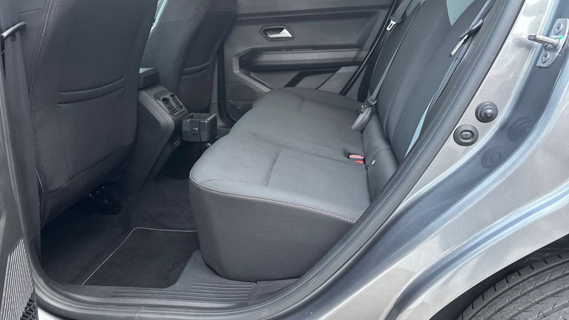 Dacia Bigster usata a Treviso (14)