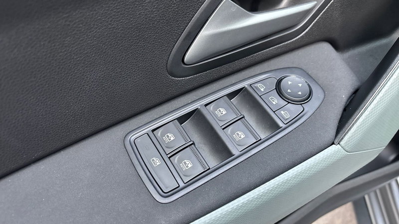 Dacia Bigster usata a Treviso (16)