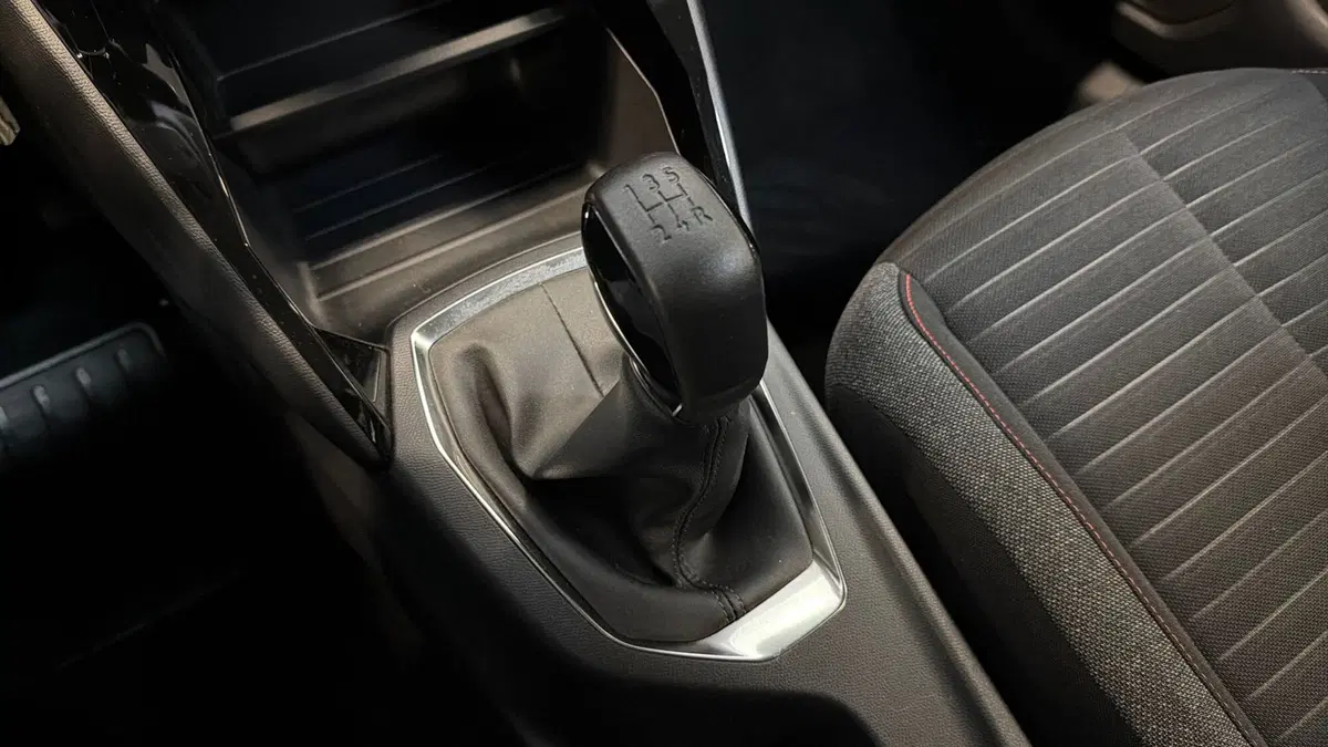 Peugeot 208 usata a Treviso (8)