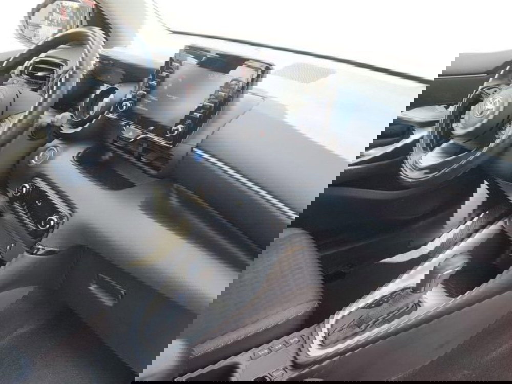 Toyota Yaris Cross usata a Roma (15)